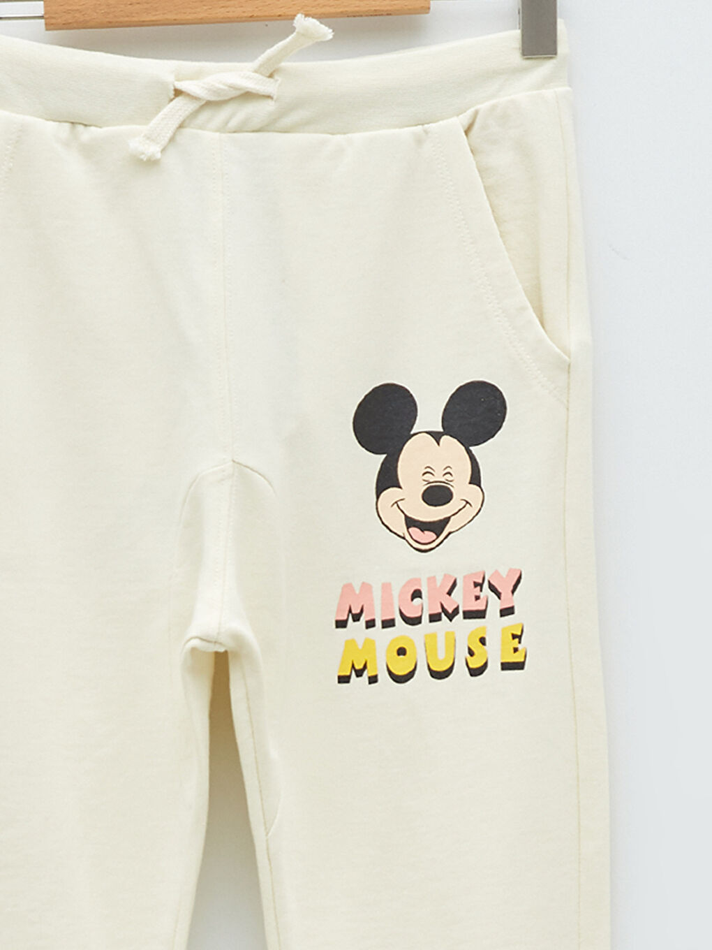 LCW Kids Bej Beli Lastikli Mickey Mouse Baskılı Erkek Çocuk Jogger Eşofman Altı - 2