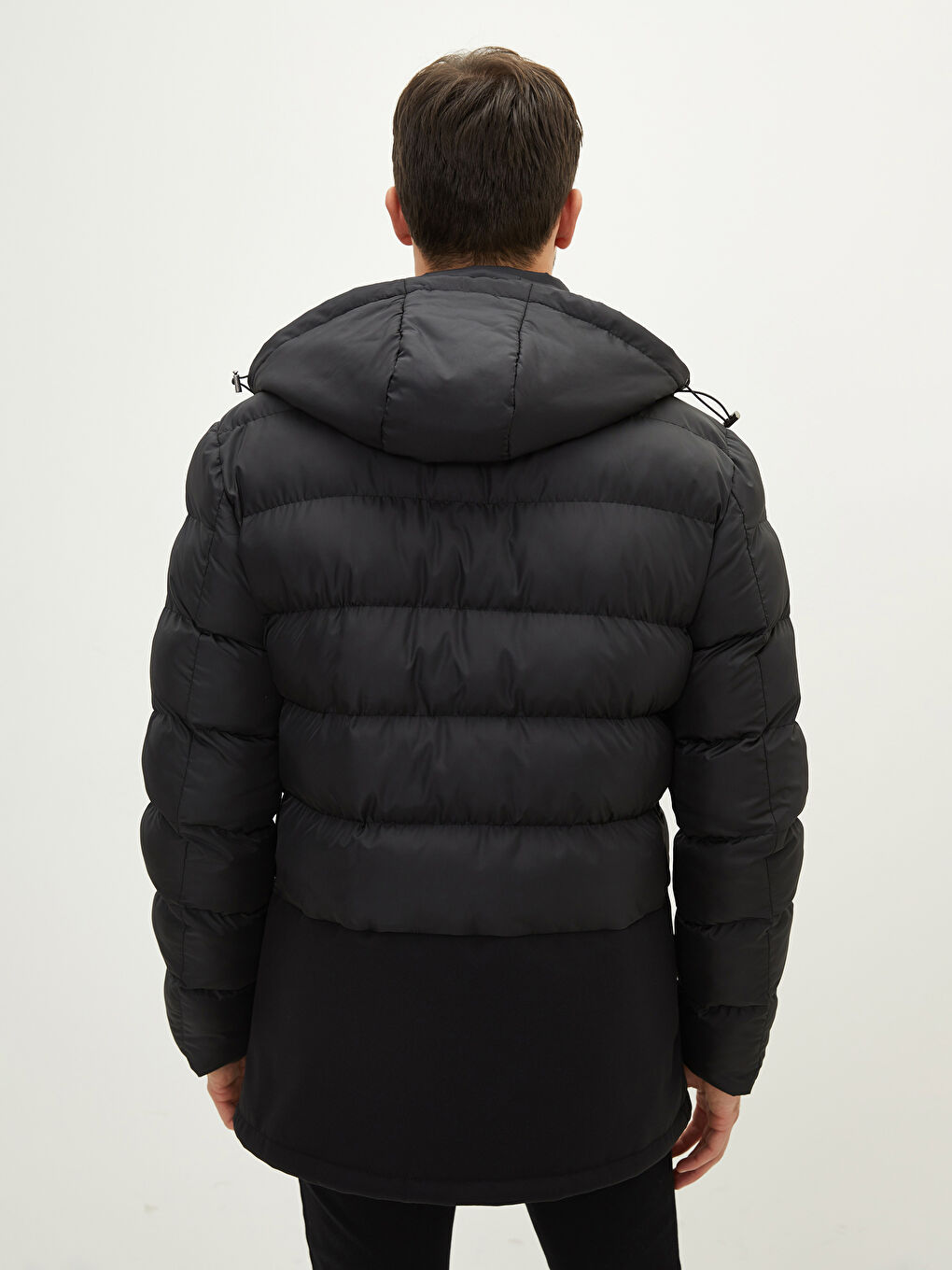 Siyah Standart Kalıp Kapüşonlu Erkek Şişme Mont-4