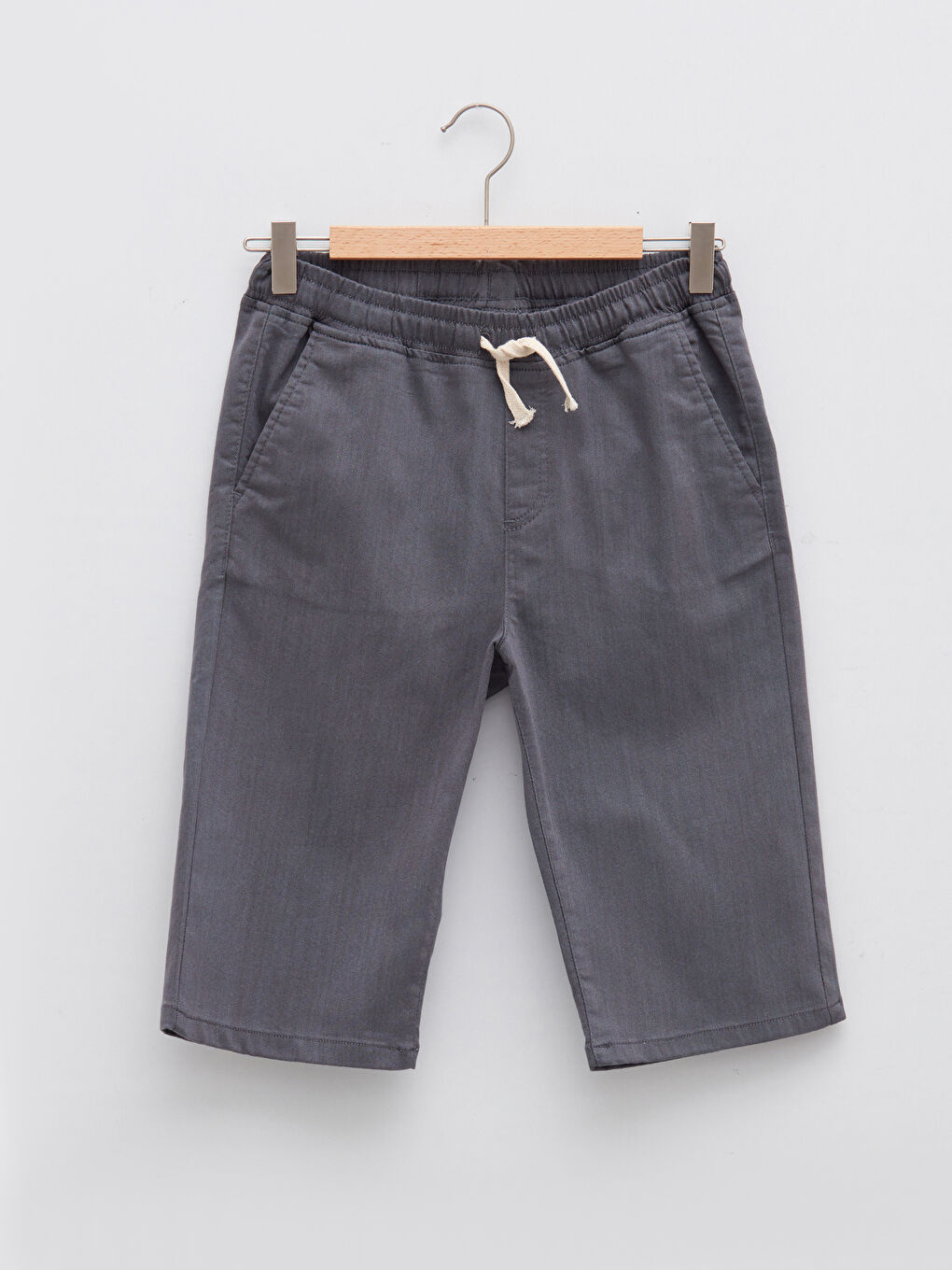 Short garçon basique en gabardine avec taille élastique