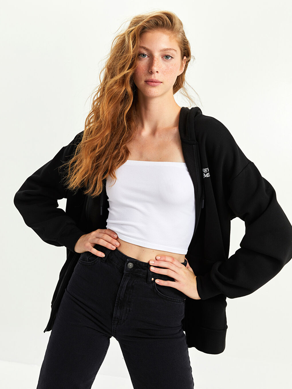 Siyah Kapüşonlu Yazı Baskılı Kadın Kalın Fermuarlı Sweatshirt