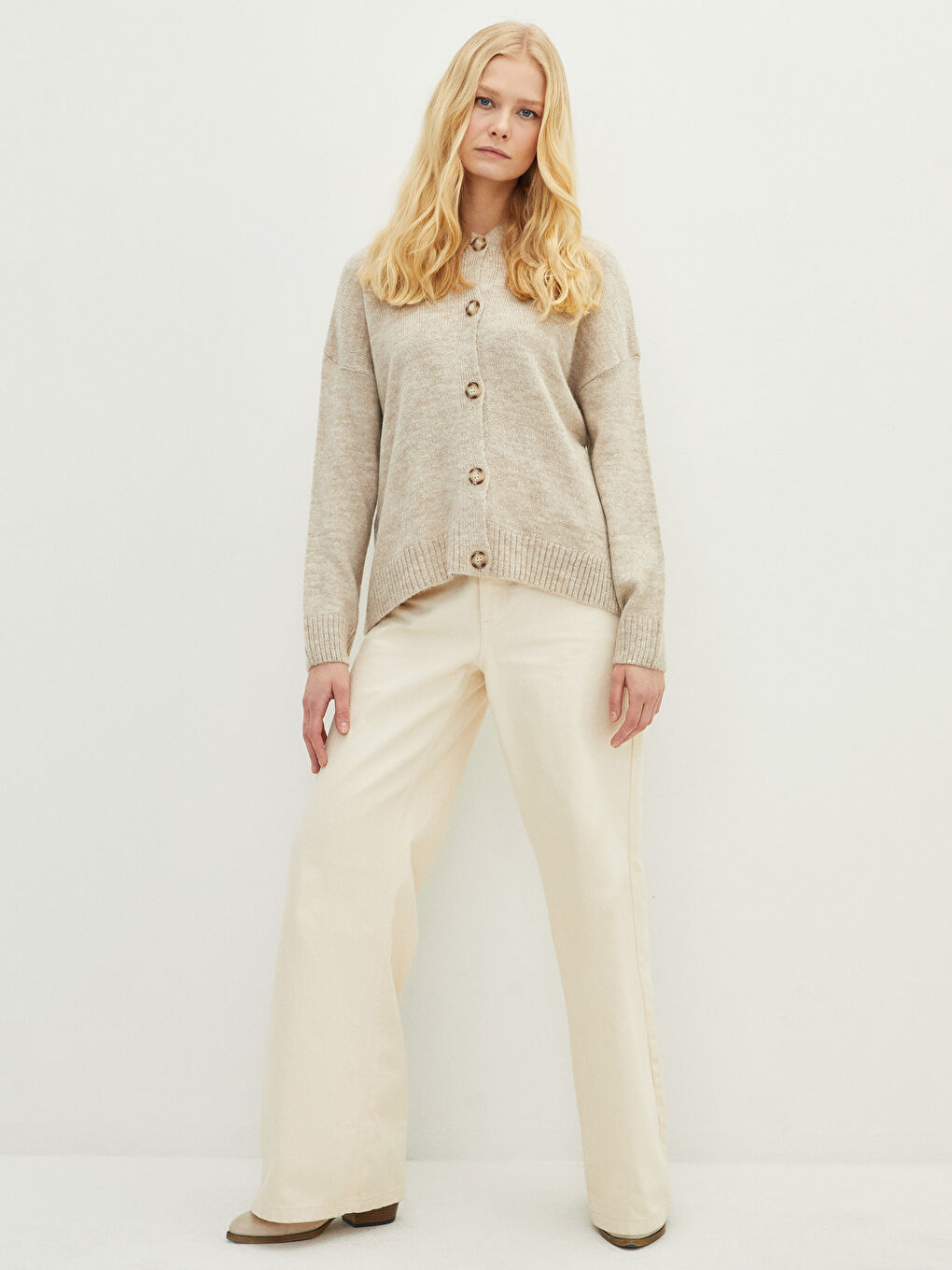 LCWAIKIKI Basic Cardigan für Damen mit Kapuze, langen Ärmeln und schlichtem Muster -W1JI56Z8-DCY