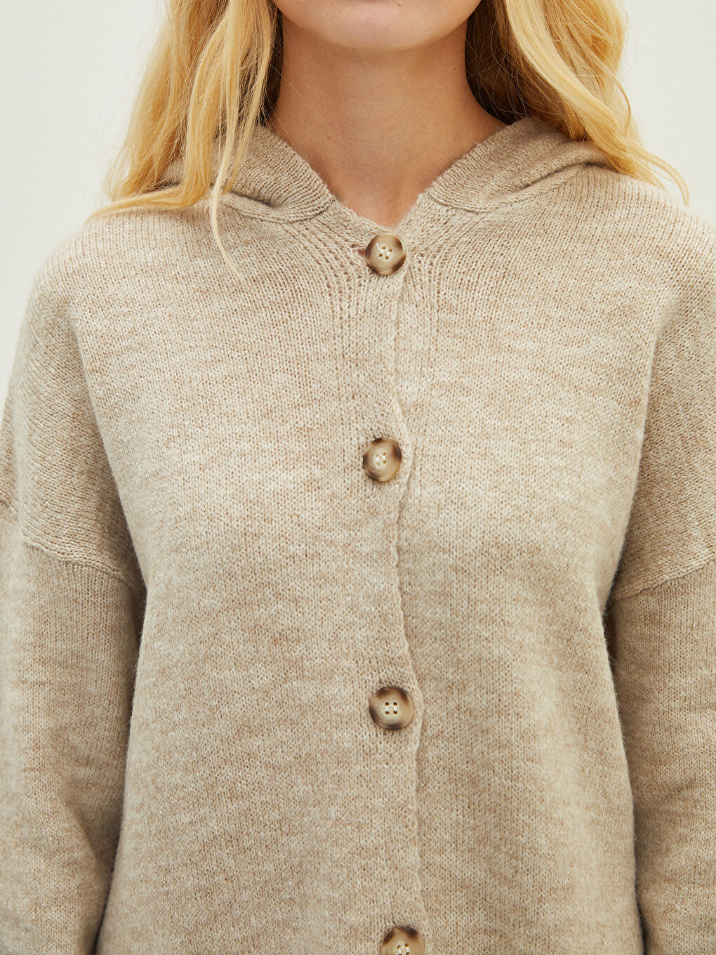 LCWAIKIKI Basic Cardigan für Damen mit Kapuze, langen Ärmeln und schlichtem Muster -W1JI56Z8-DCY