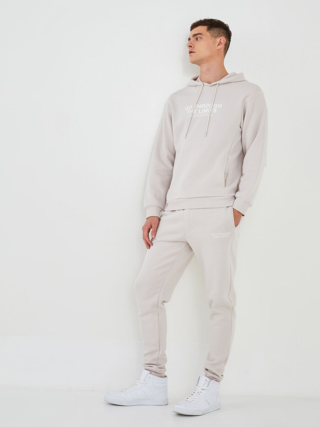 Bej Standart Kalıp Erkek Kalın Jogger Eşofman Altı-1