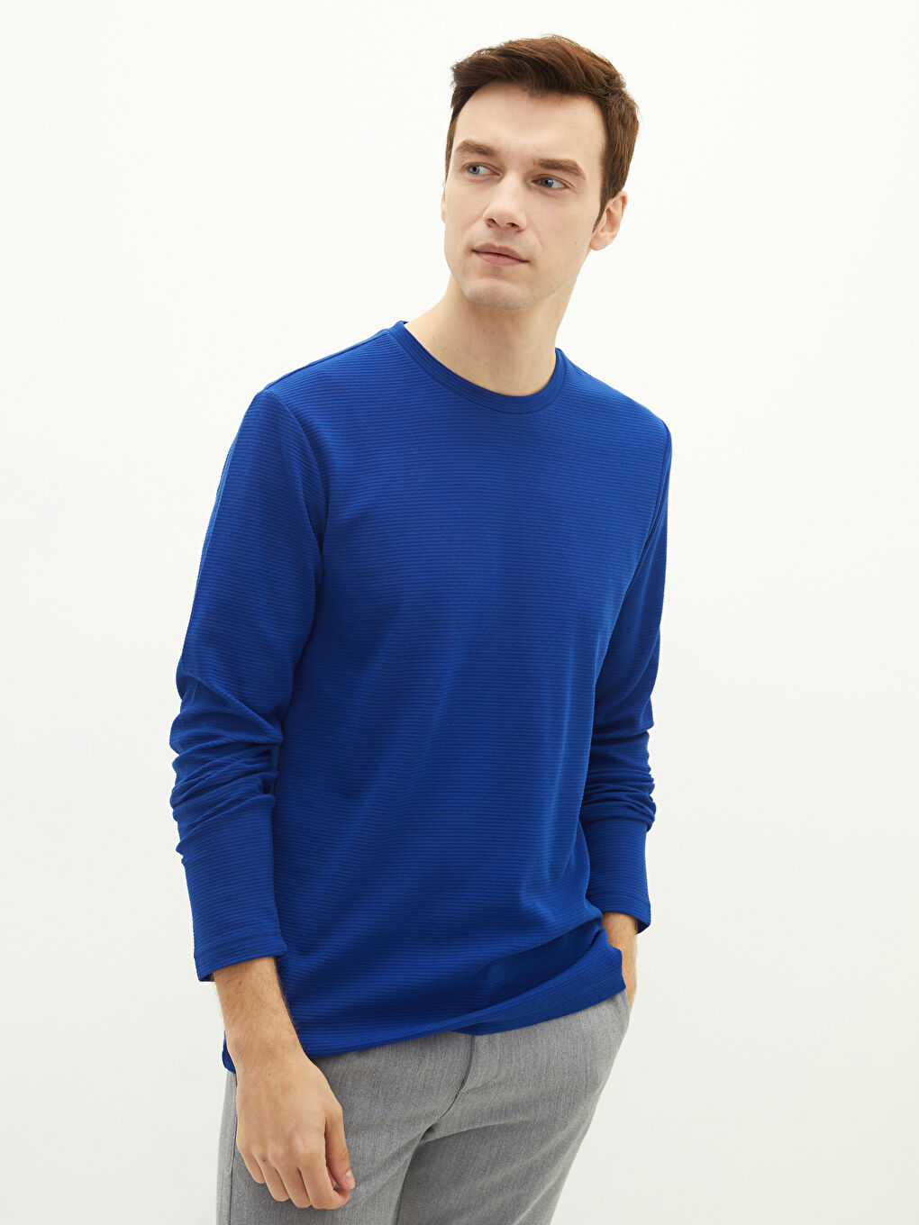 تيشيرت كم طويل بياقة دائرية للرجال