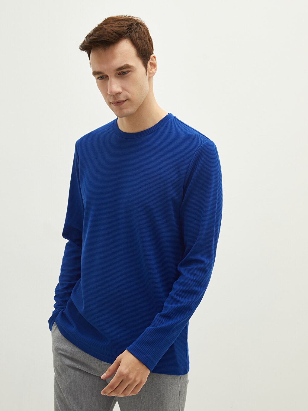 تيشيرت كم طويل بياقة دائرية للرجال-1