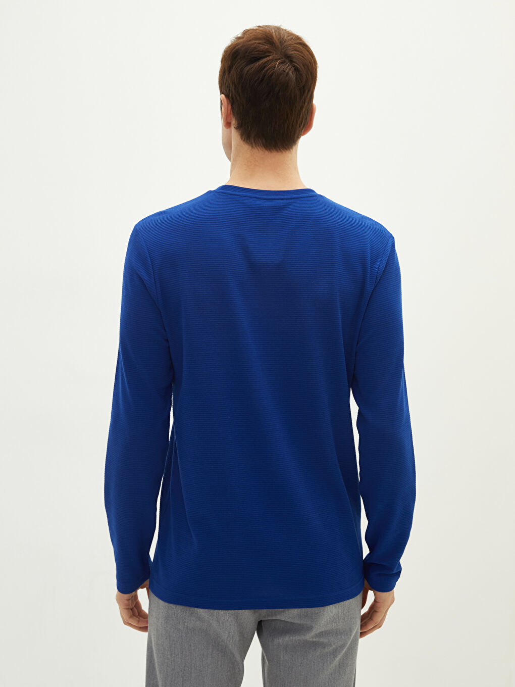 تيشيرت كم طويل بياقة دائرية للرجال-4