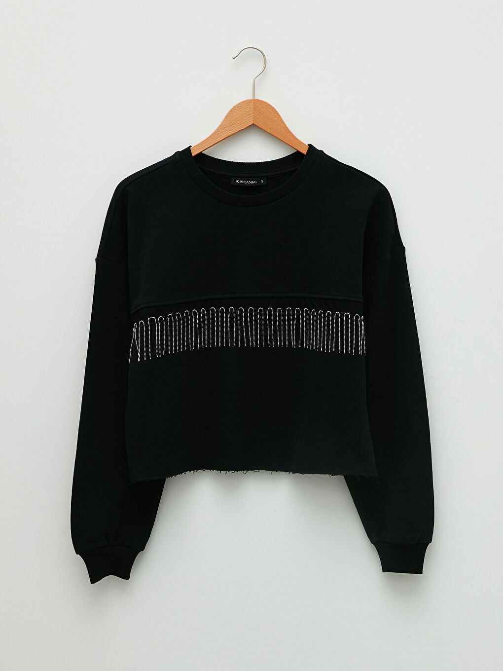 Crew Neck Chain Detailed Long Sleeve Women's Sweatshirt-5