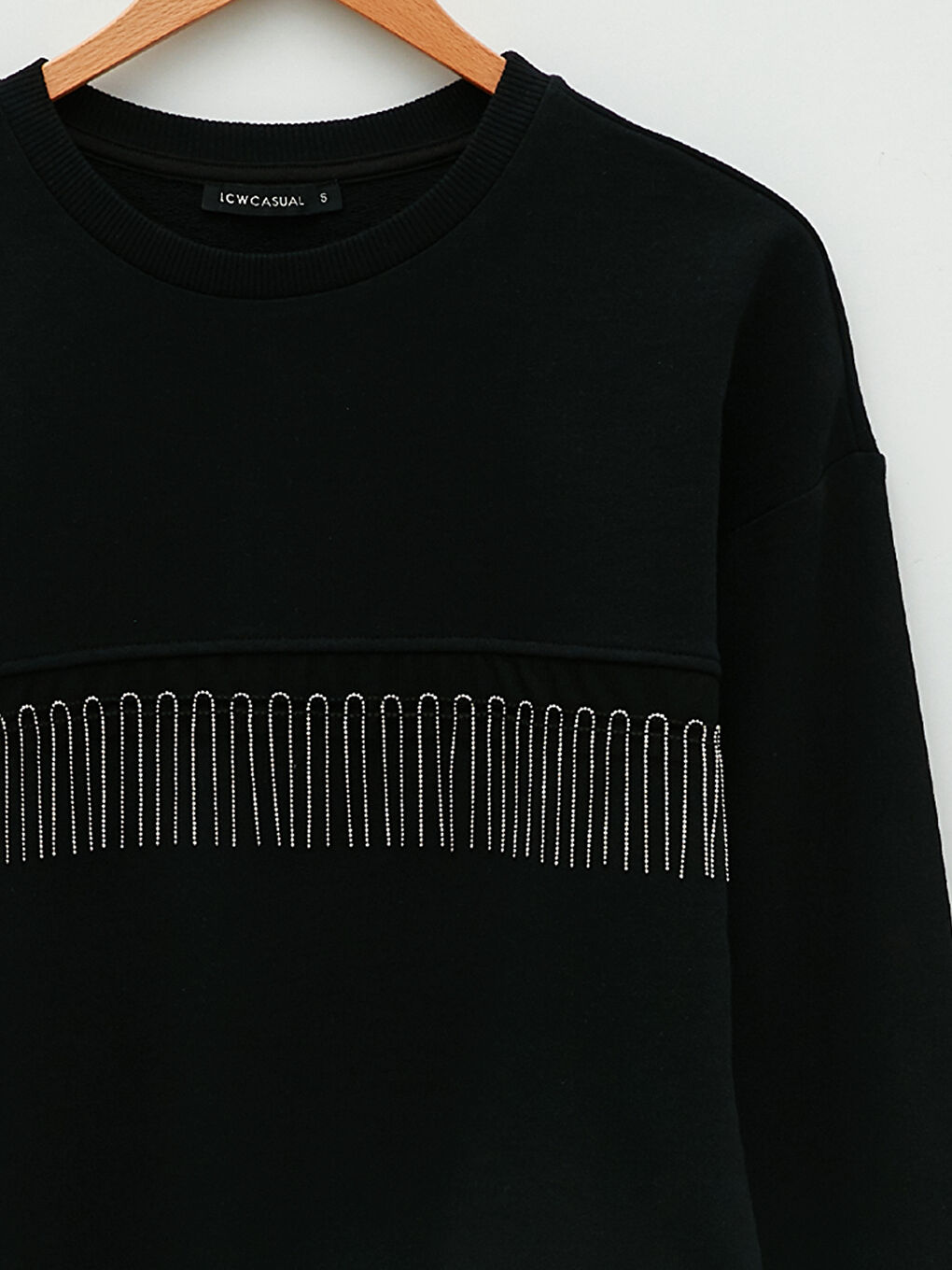 Crew Neck Chain Detailed Long Sleeve Women's Sweatshirt-7