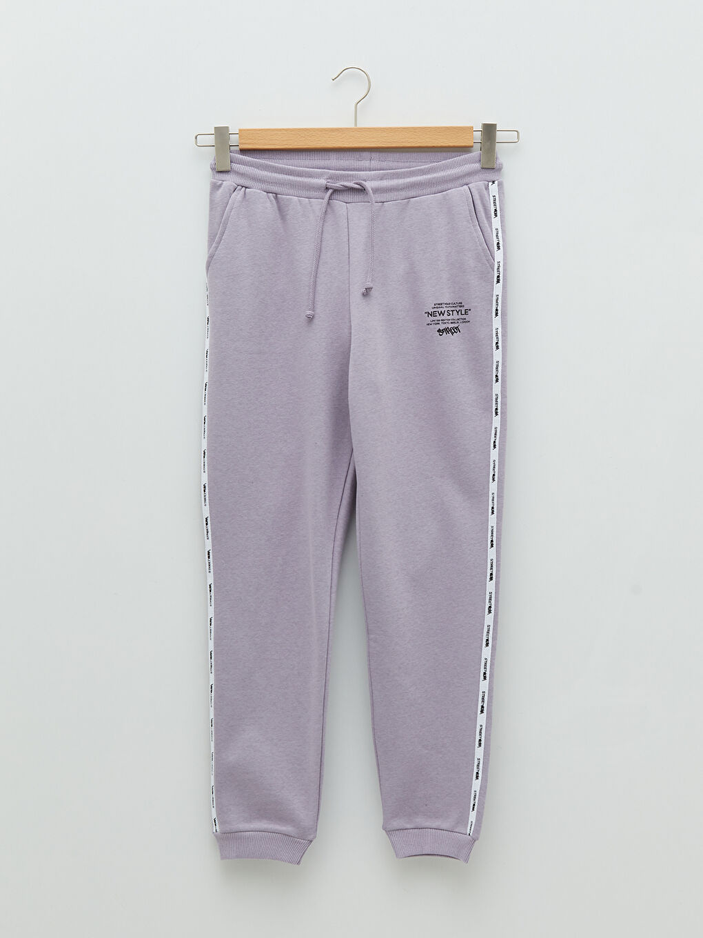 Lila Beli Lastikli Yazı Baskılı Kadın Jogger Eşofman Altı-6