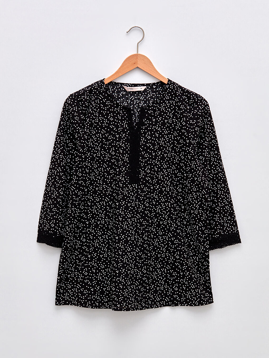 Siyah Kaçık Yaka Puantiyeli Pamuklu Kadın Bluz-5