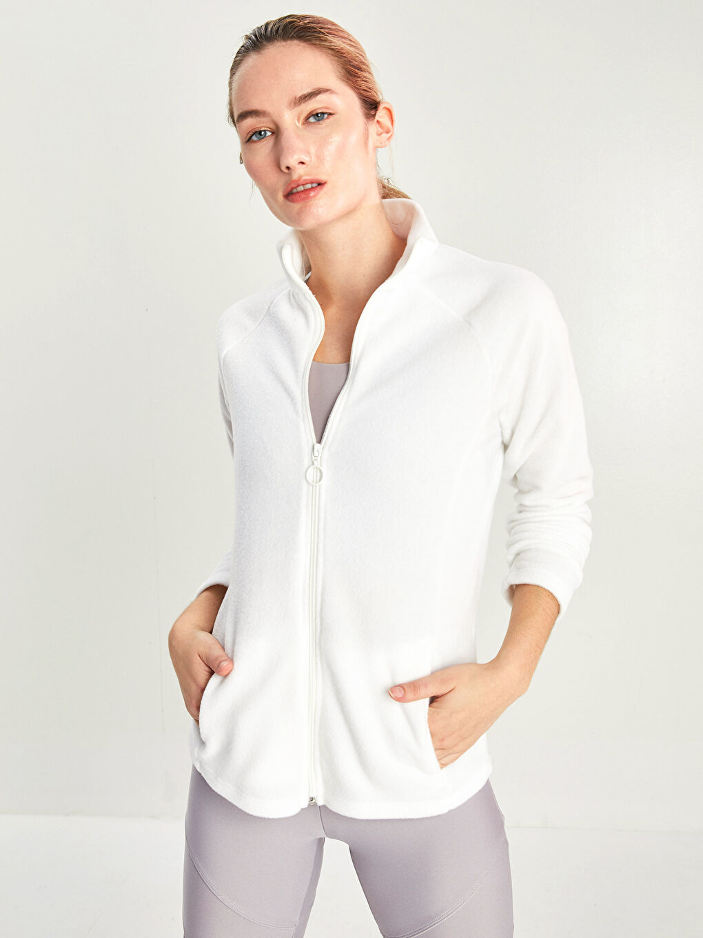 Dik Yaka Düz Uzun Kollu Cep Detaylı Kadın Spor Hırka-1