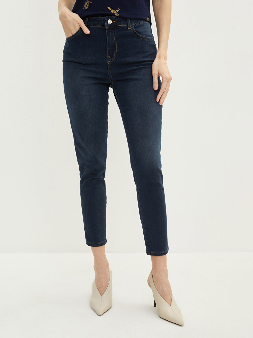 LCWAIKIKI Basic Orta İndigo Rodeo Mercury Skinny Fit Cep Detaylı Kadın Rodeo Jean Pantolon - 2