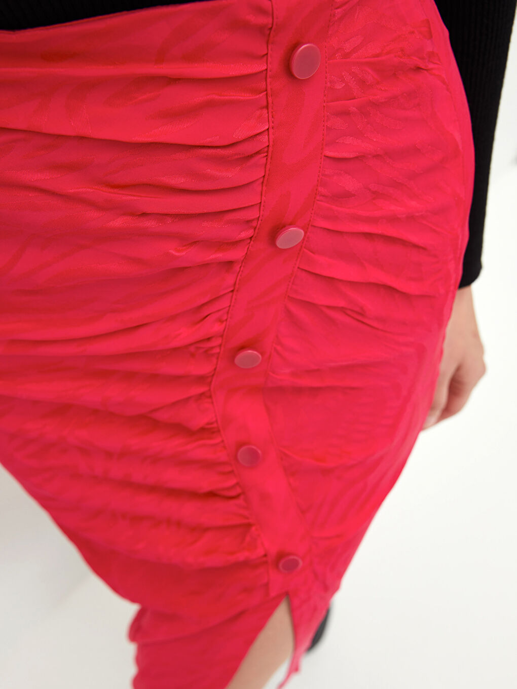 Zippered Waist Draped Slim Fit Women Pencil Skirt -W1JK56Z8-HBL