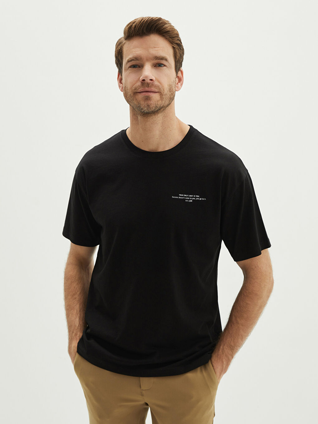 Siyah Oversize Bisiklet Yaka Kısa Kollu Baskılı Penye Erkek Tişört-1