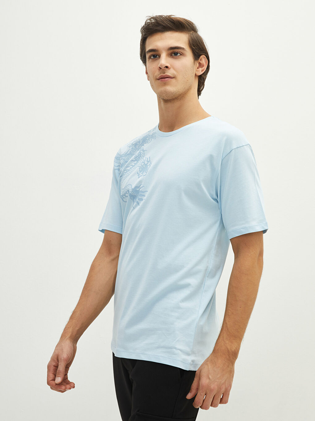 تيشيرت رجالي ياقة دائرية كم قصير مطبوع قطن ممشط