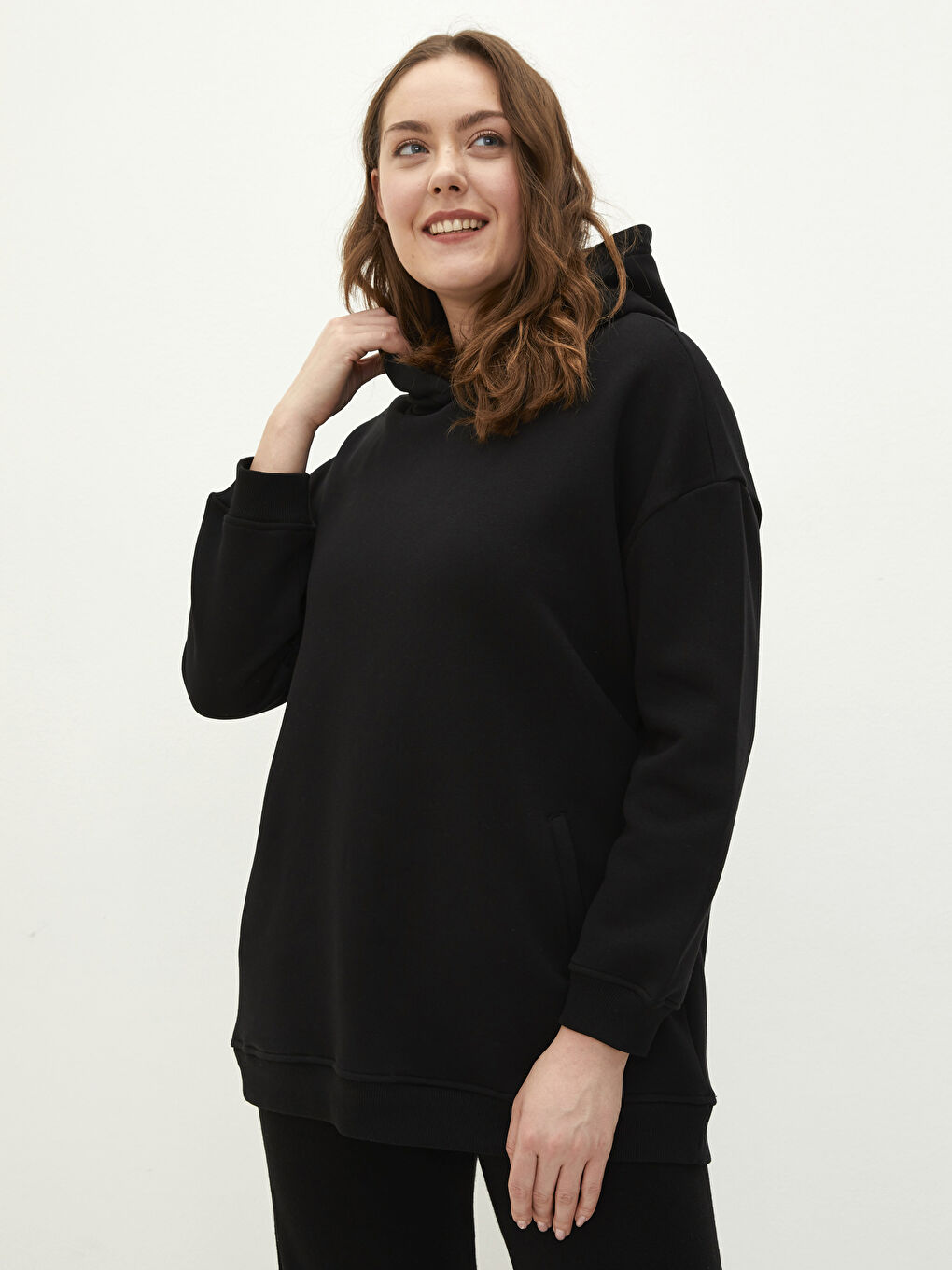 Siyah Büyük Beden Kapüşonlu Düz Kadın Kalın Sweatshirt-1