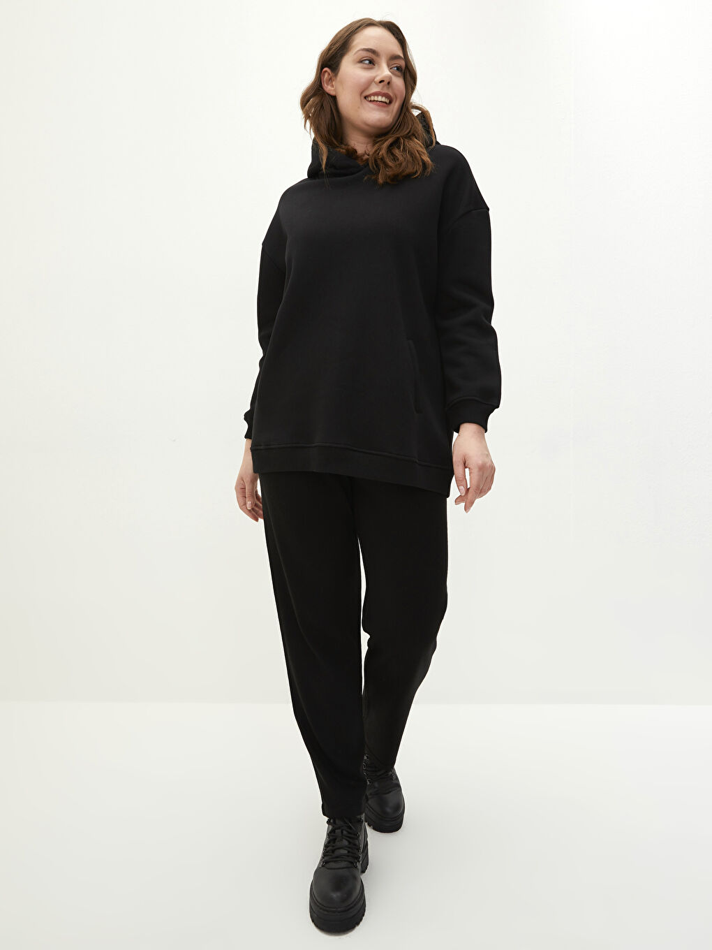 Siyah Büyük Beden Kapüşonlu Düz Kadın Kalın Sweatshirt-2