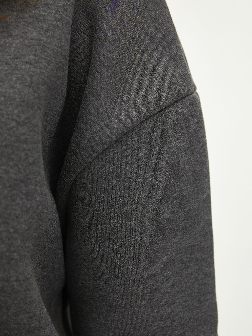 سويت شيرت سميك سادة مزود بغطاء رأس للسيدات بحجم كبير-3