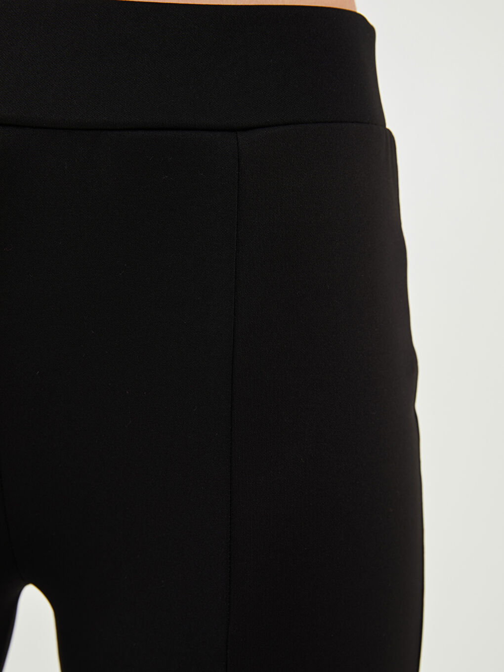 Siyah Beli Lastikli Düz İspanyol Paça Kadın Pantolon-5