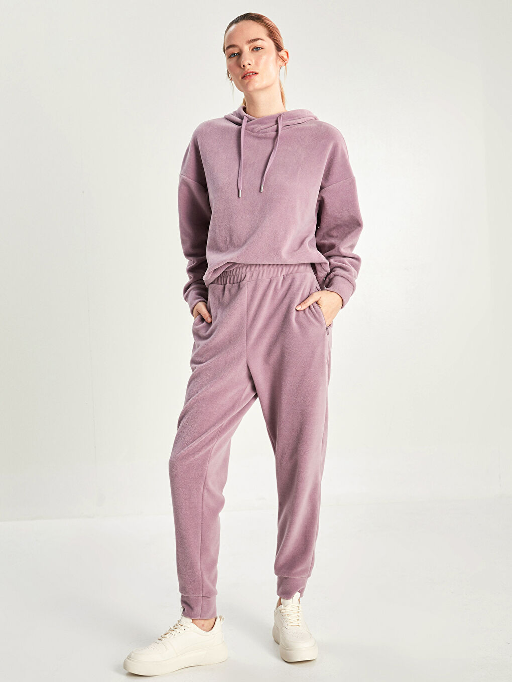 Elastic Waist Regular Pocket Detailed Women's Jogger Sweatpants-1