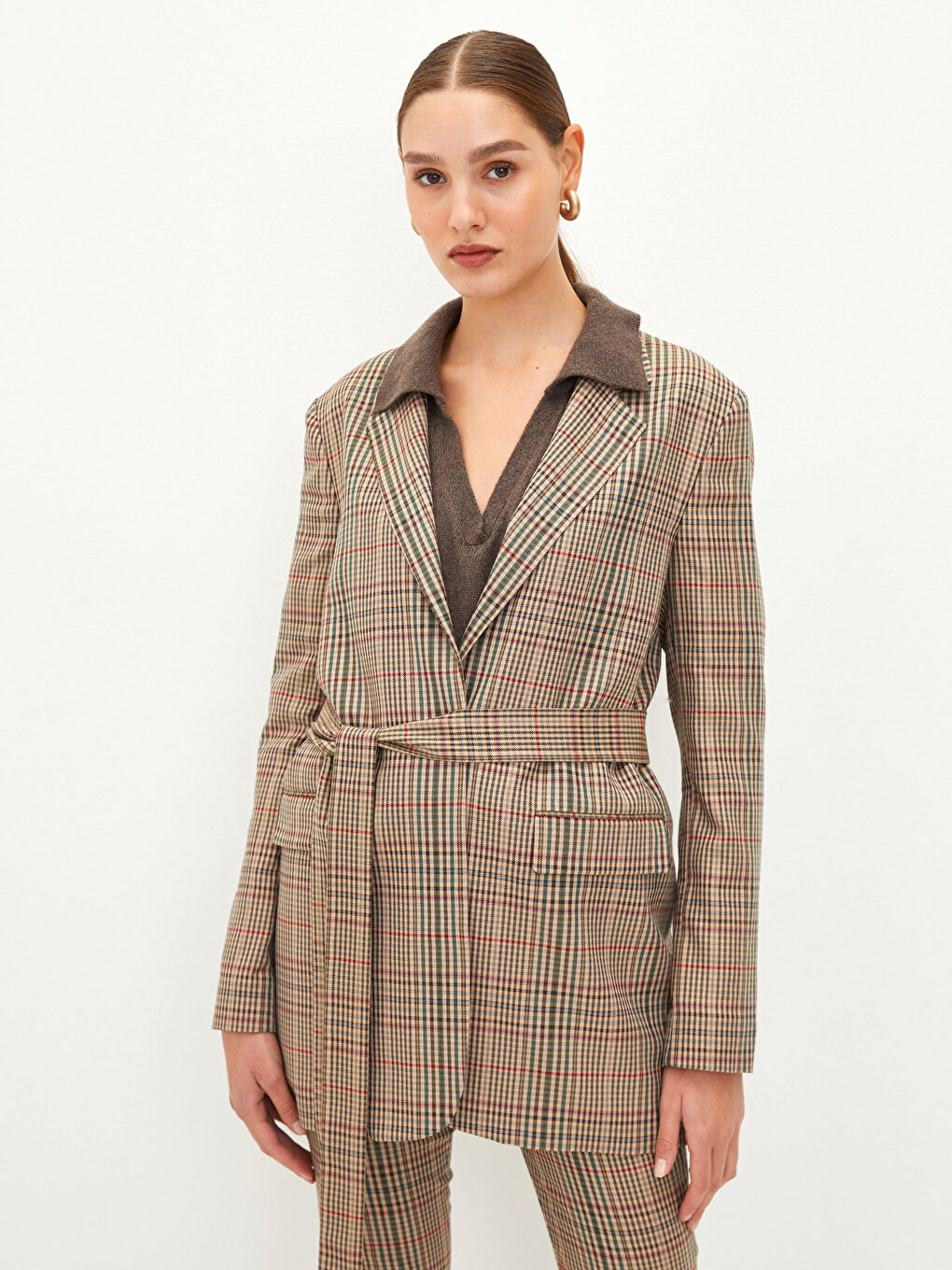 Kahverengi Önden Düğme Kapamalı Ekose Cep Detaylı Kadın Ceket-3