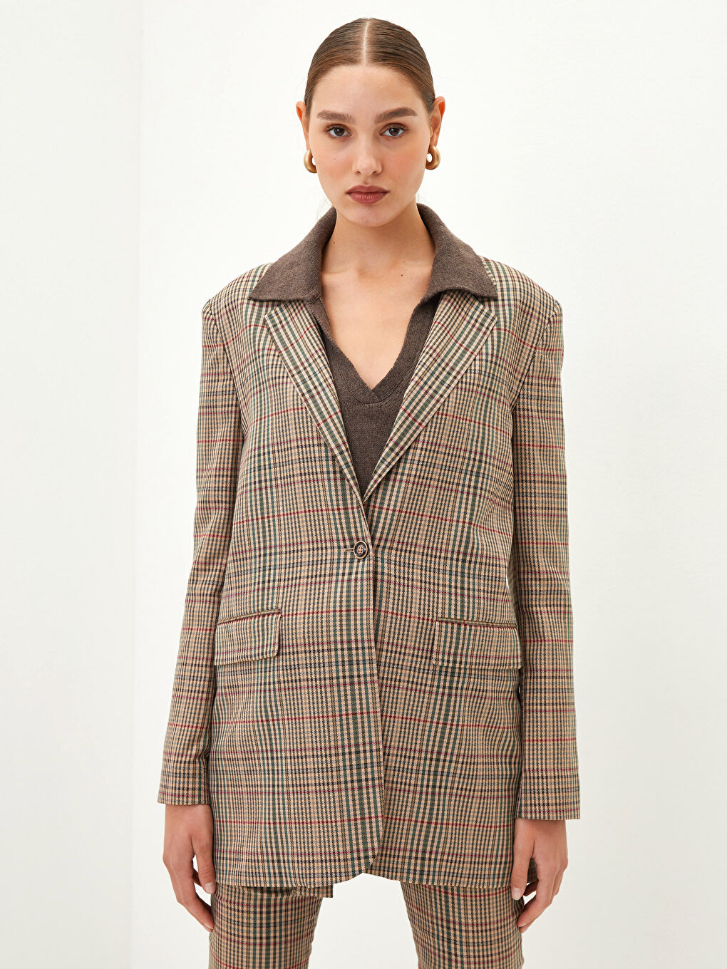 Kahverengi Önden Düğme Kapamalı Ekose Cep Detaylı Kadın Ceket-6