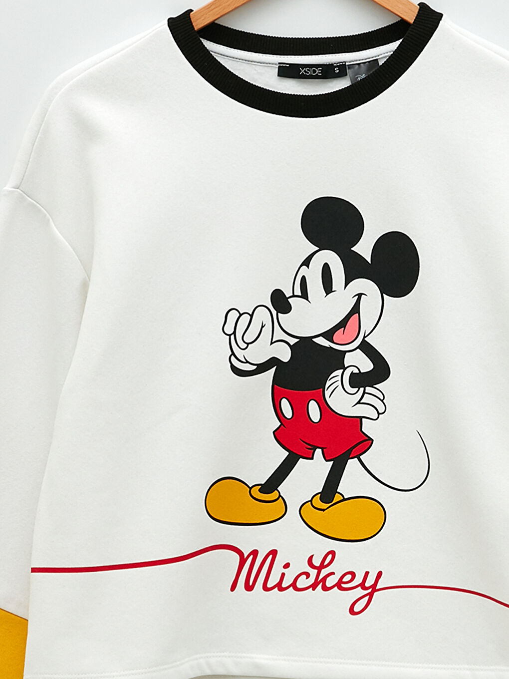 Beyaz Bisiklet Yaka Mickey Mouse Baskılı Kadın Kalın Sweatshirt-7