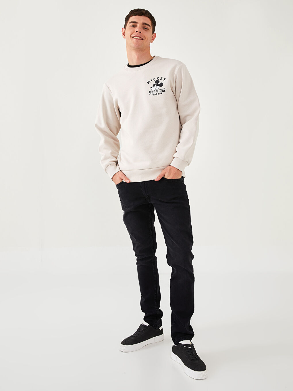 Crew Neck Long Sleeve Mickey Mouse Printed Men's Sweatshirt-3