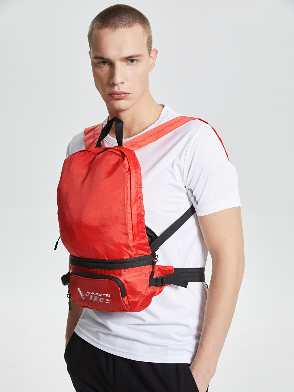 Ерлерге арналған әріп принтті белдік сөмкесі бар рюкзак-1