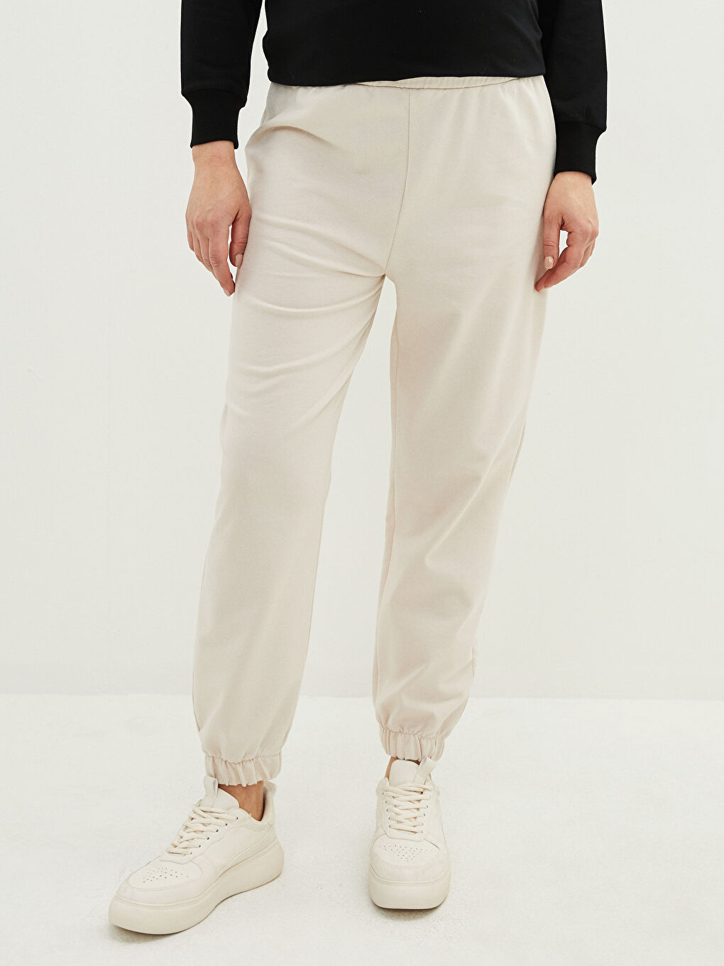 LCWAIKIKI Maternity Elastische Umstands-Jogginghose mit Schlichtem Design -W1JM97Z8-SCQ