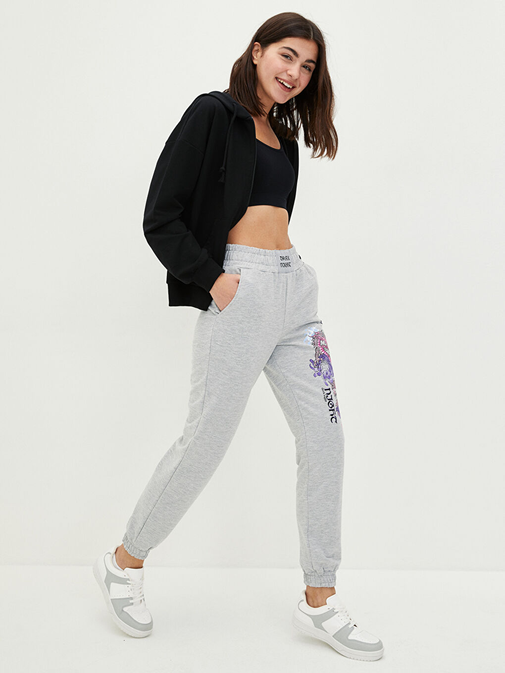Elastic Waist Printed Pocket Detailed Women's Jogger Sweatpants-2