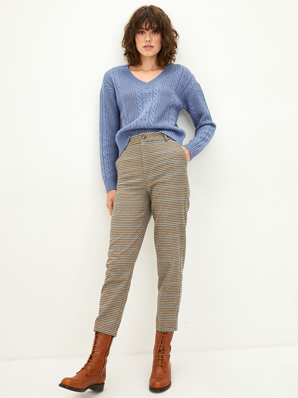 Normal Waist Comfortable Fit Plaid Women Carrot Trousers-1