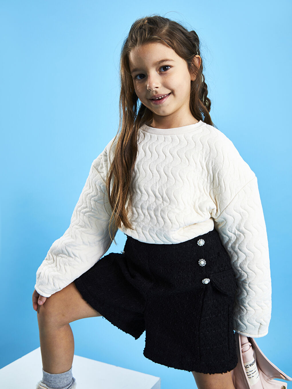 Ekru Bisiklet Yaka Kendinden Desenli Uzun Kollu Kız Çocuk Sweatshirt-1