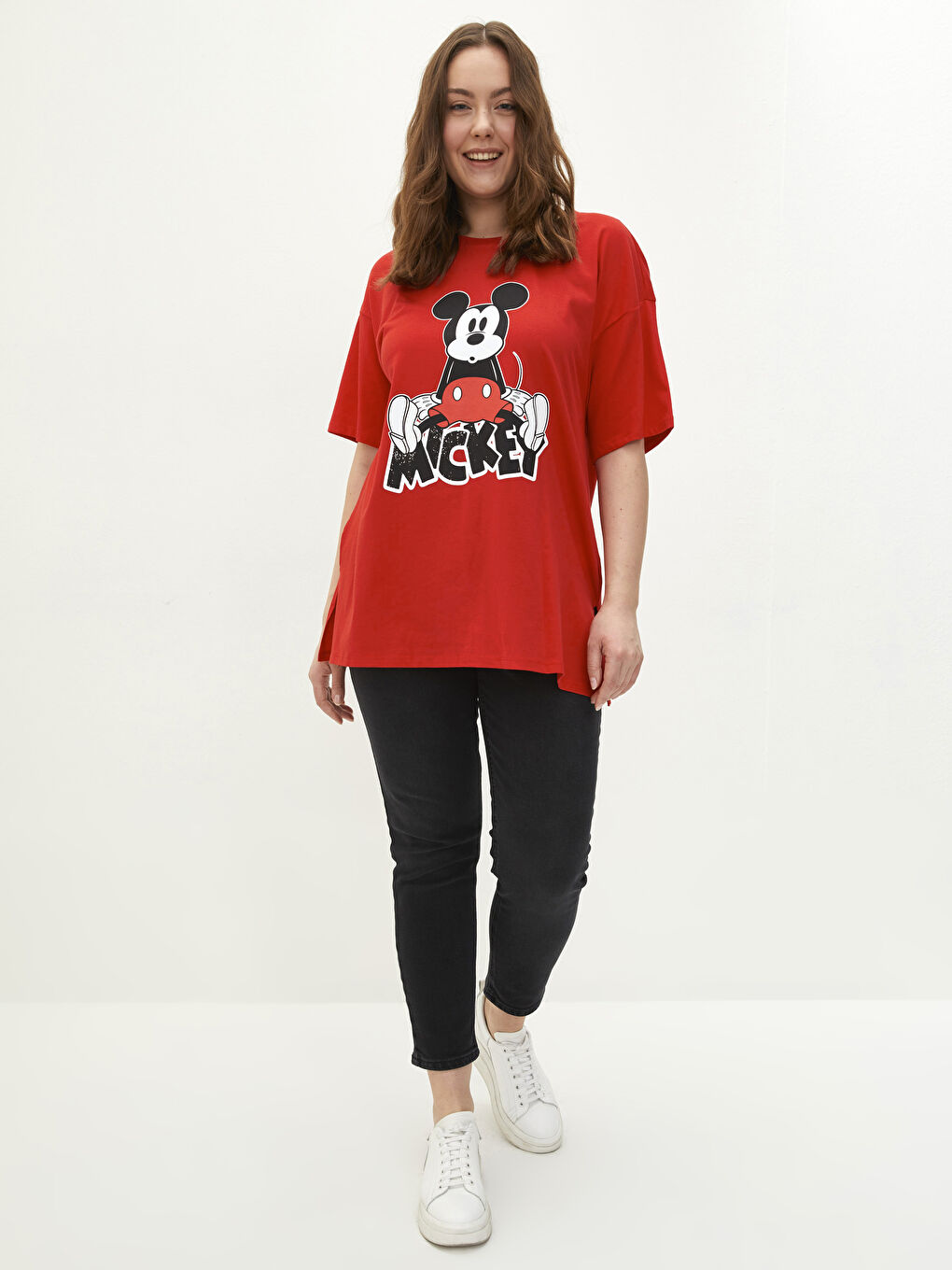 LC WAIKIKI Übergröße Rundhalsausschnitt Mickey Mouse Bedrucktes Kurzarm Baumwolle T-Shirt für Damen -W1JP11Z8-GZL