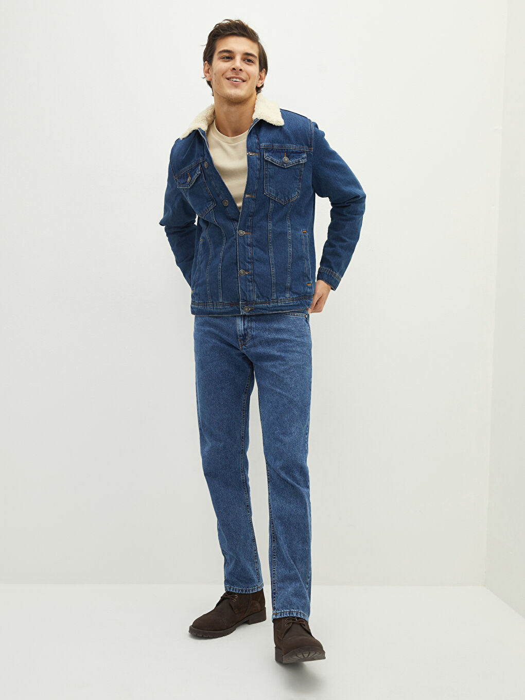 700 Straight Fit Men's Jeans