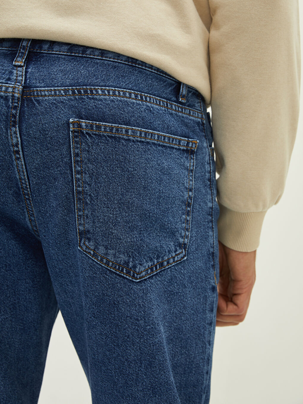 700 Straight Fit Men's Jeans-2