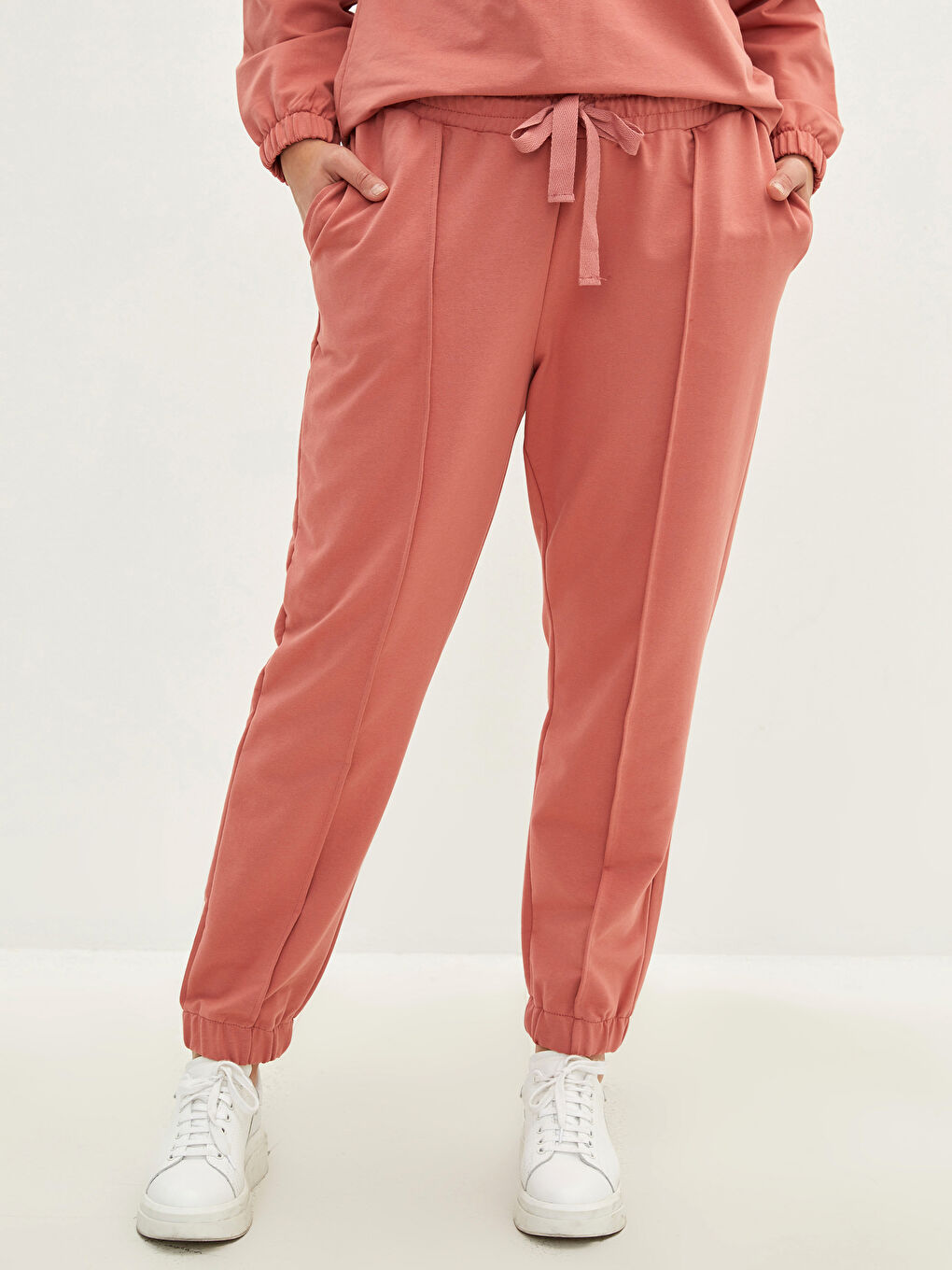 LC WAIKIKI Plus Size Women's Elastic Waist Flat Pocket Detailed Jogger Sweatpants -W1JQ67Z8-GSD