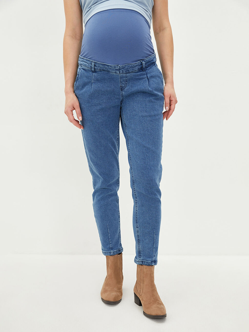 Standard Fit Straight Rodeo Maternity Jeans With Tummy Panel-3