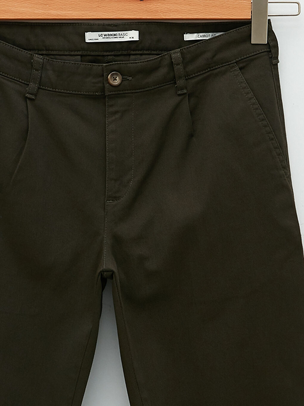 Carrot Cut Men's Chino Pants-7