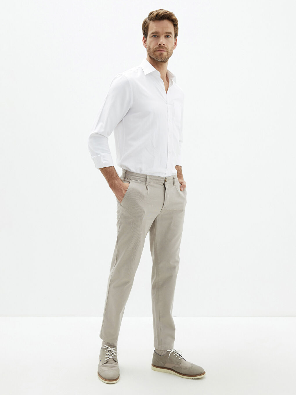 Carrot Cut Men's Chino Pants