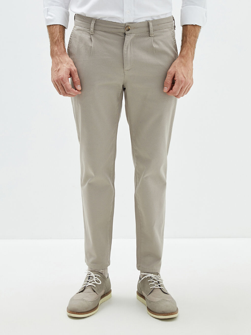 Carrot Cut Men's Chino Pants-3