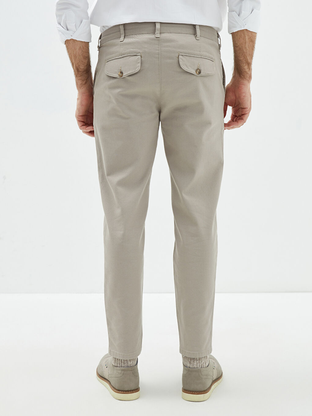 Carrot Cut Men's Chino Pants-4