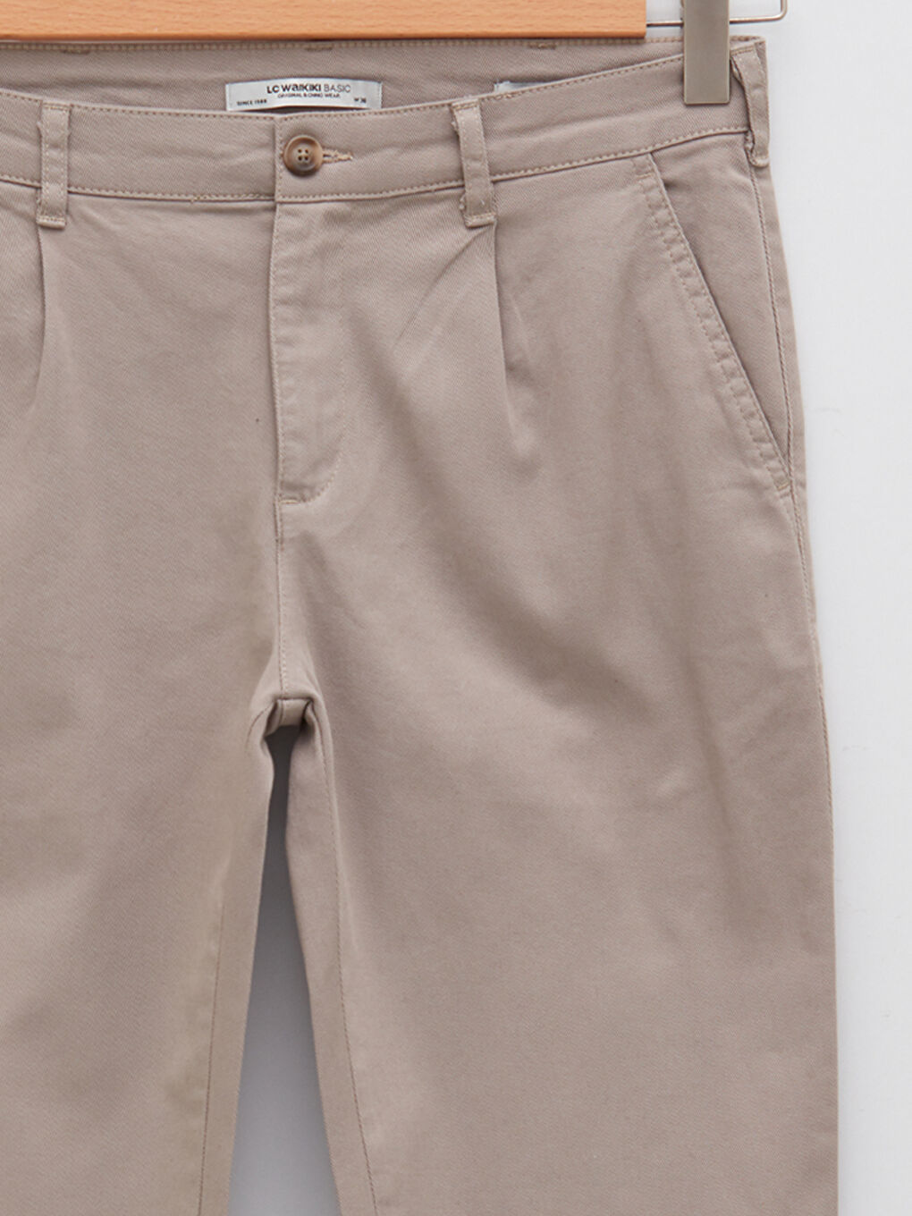 Carrot Cut Men's Chino Pants-7