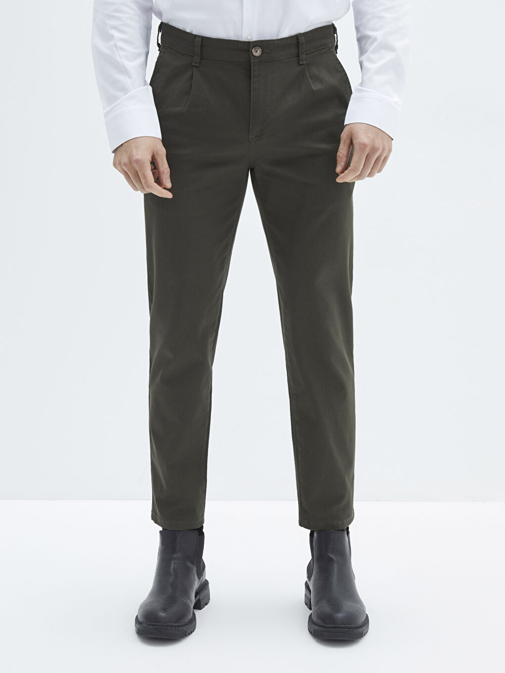 Carrot Cut Men's Chino Pants-3