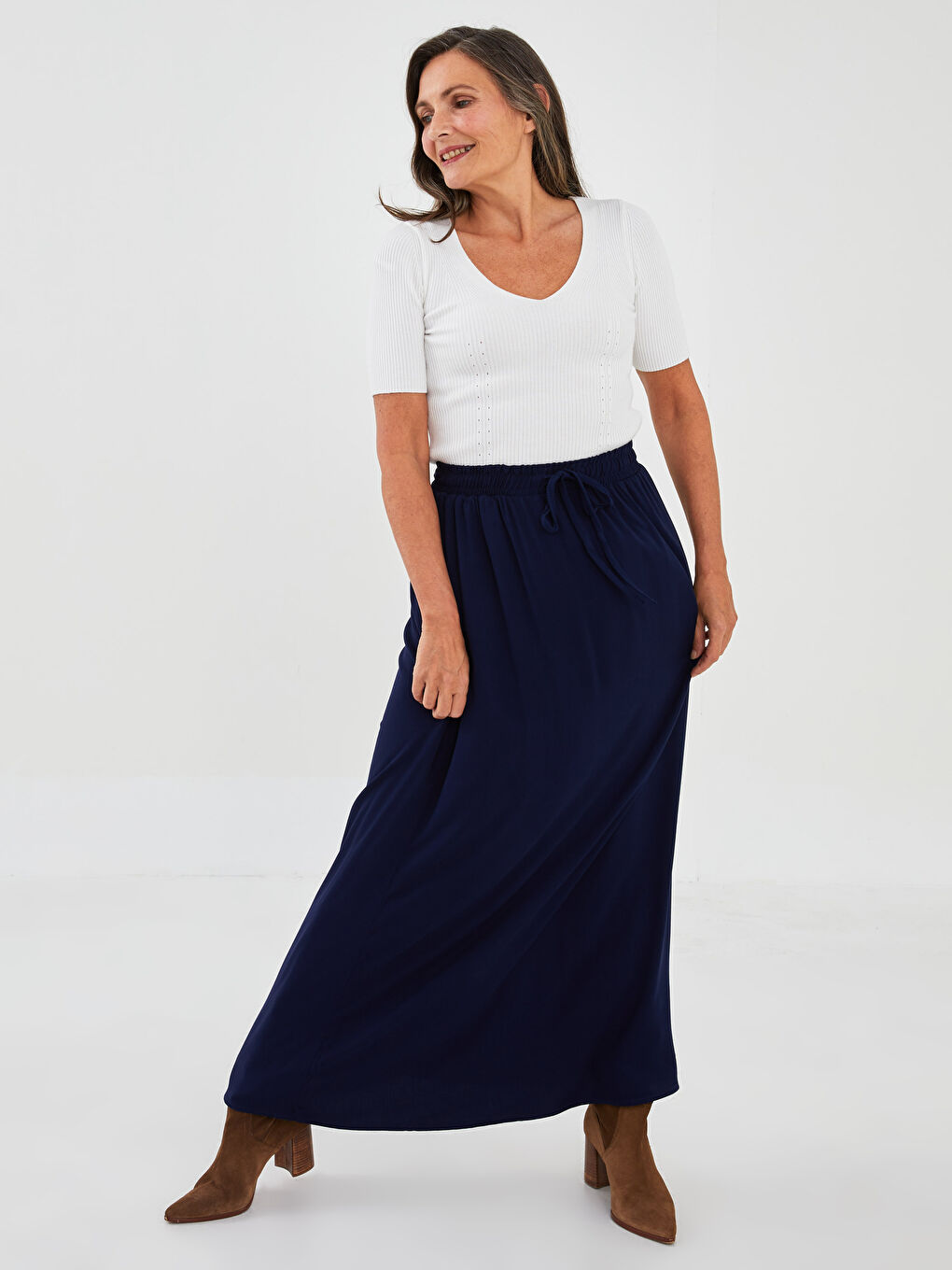 تەنورەی کمرە چەسپە ئاسایی فۆرمی بێلماندۆ بۆ ژنان-1