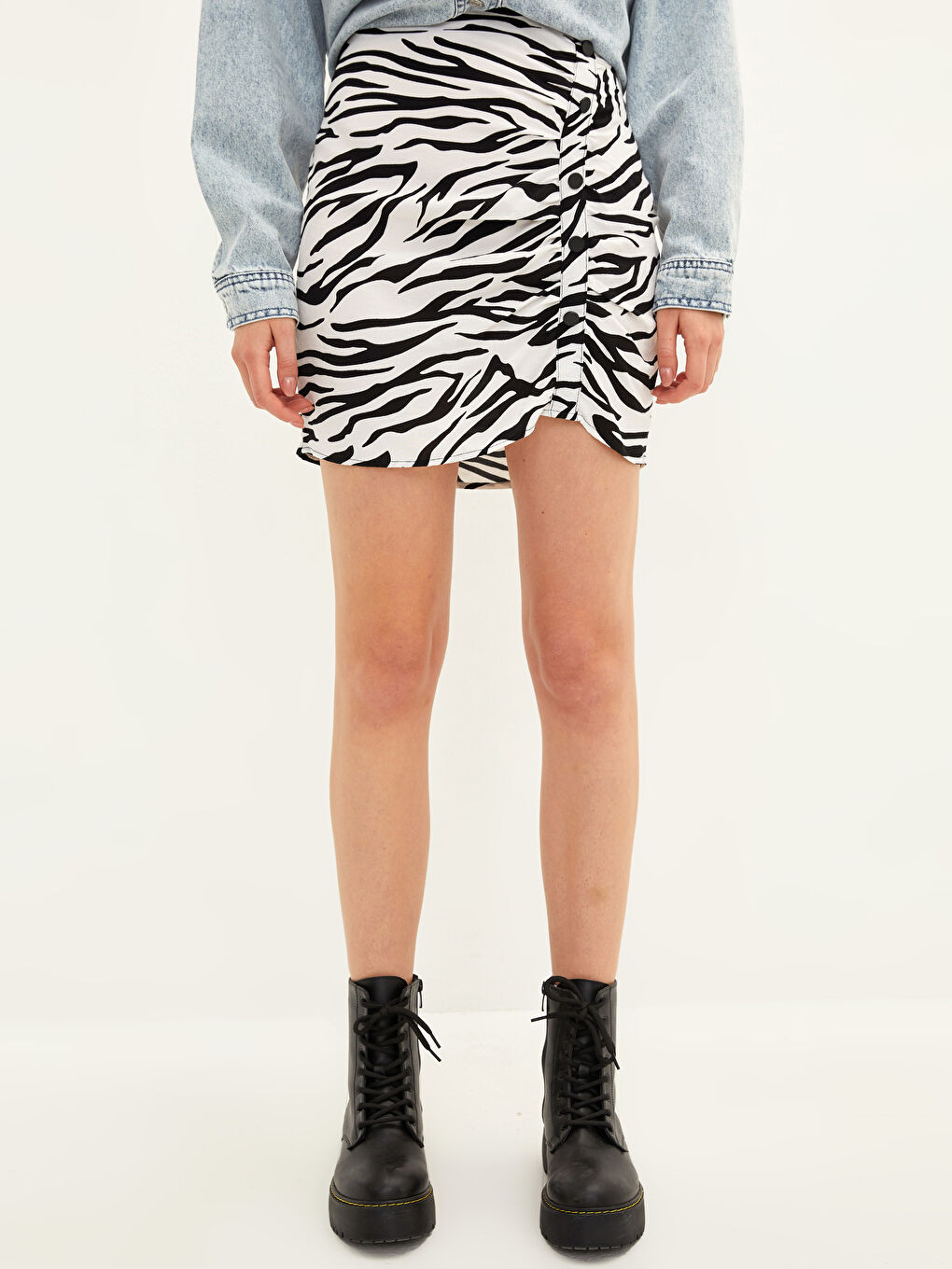LCW Vision Waist Zippered Patterned Viscose Women's Mini Skirt -W1JR45Z8-LQJ