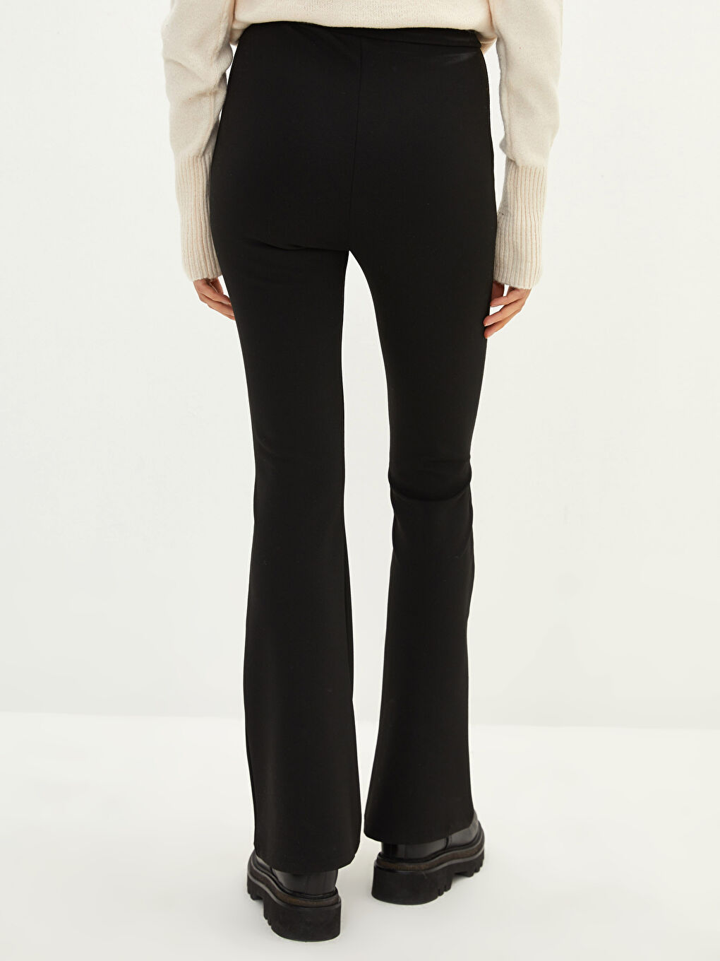 LCW Vision Hoch taillierte gerade ausgestellte Jogginghose für Damen -W1JR86Z8-CVL