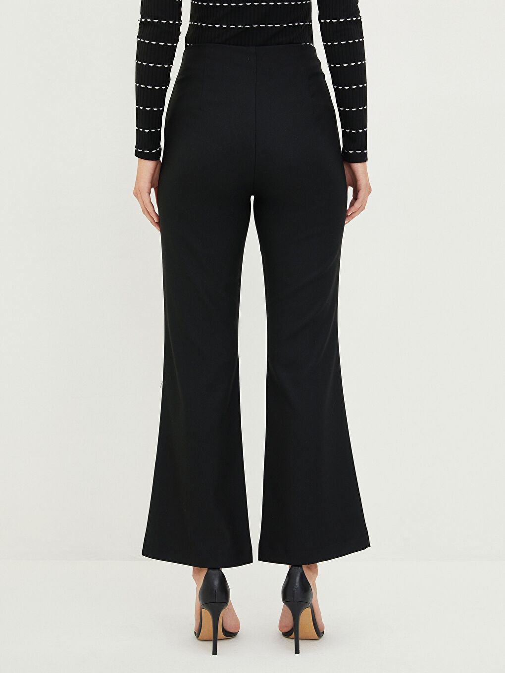 Siyah Kadın İspanyol Paça Düz Pantolon-3
