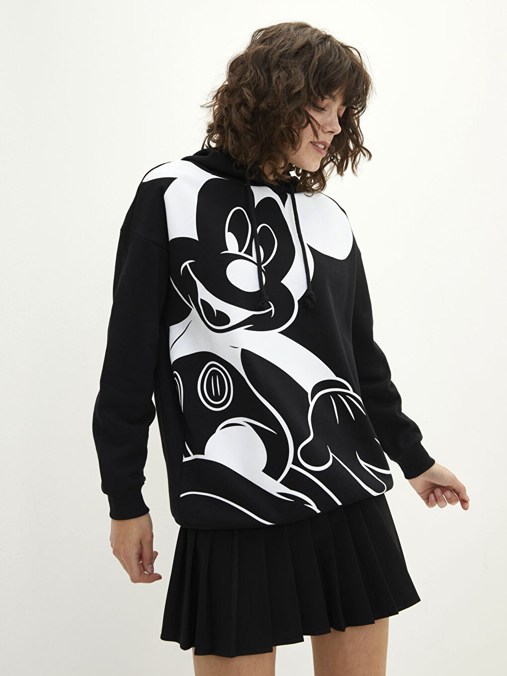 LCW Vision Siyah Mickey Mouse Baskılı Kadın Kalın Hoodie - 1