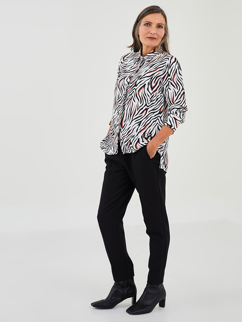 LCW Grace Hidden Button Closure Patterned Long Sleeve Poplin Women's Shirt -W1JS95Z8-LQJ